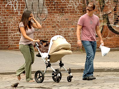 luciana damon pregnant. pm / Read More: Matt Damon